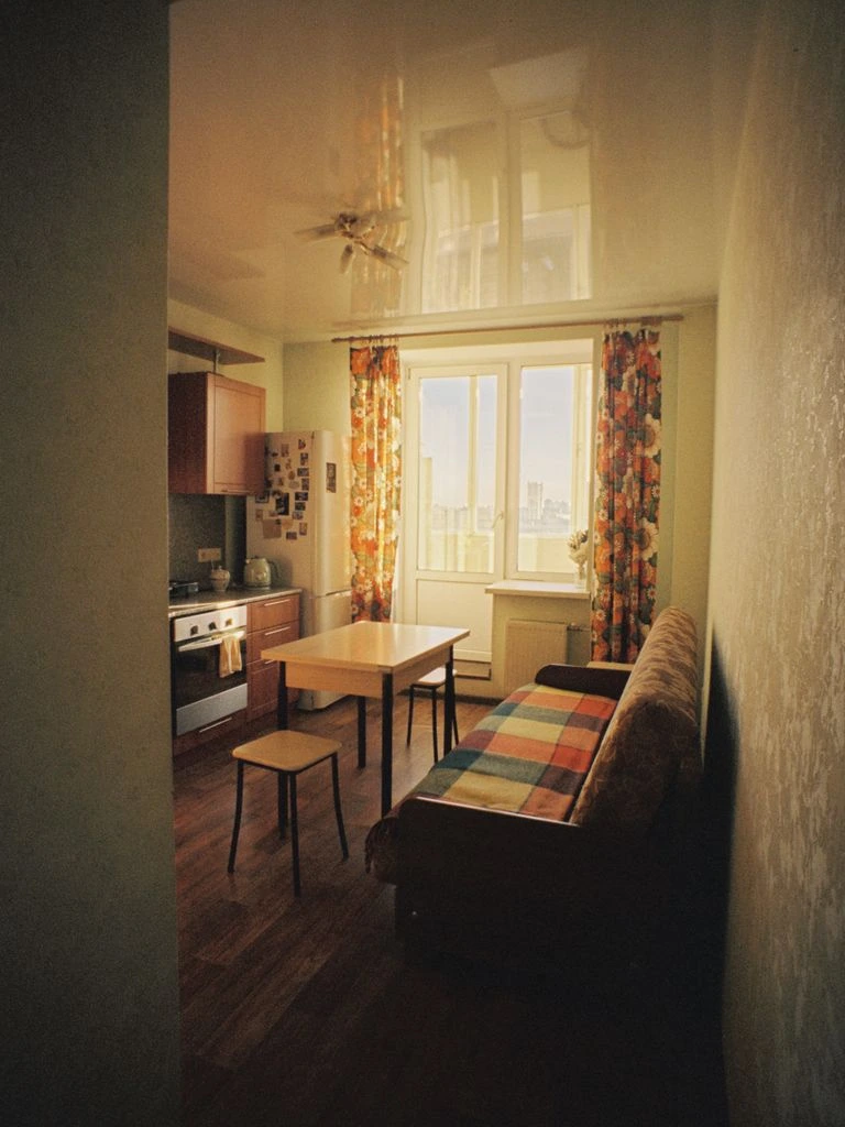 A renter-friendly small living area